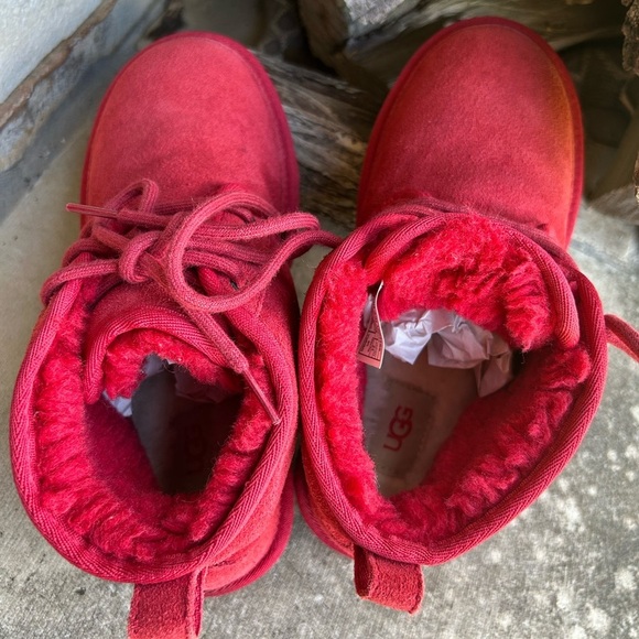 UGG Australia Neumel Samba Red Suede Boots Vibrant Minimalist Design NWOBSz-7. R - Picture 8 of 12